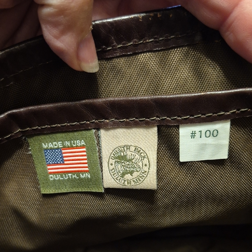 Vintage Duluth Minn Green and Brown Crossbody Bag with Adjustable Strap - Picture 5 of 9